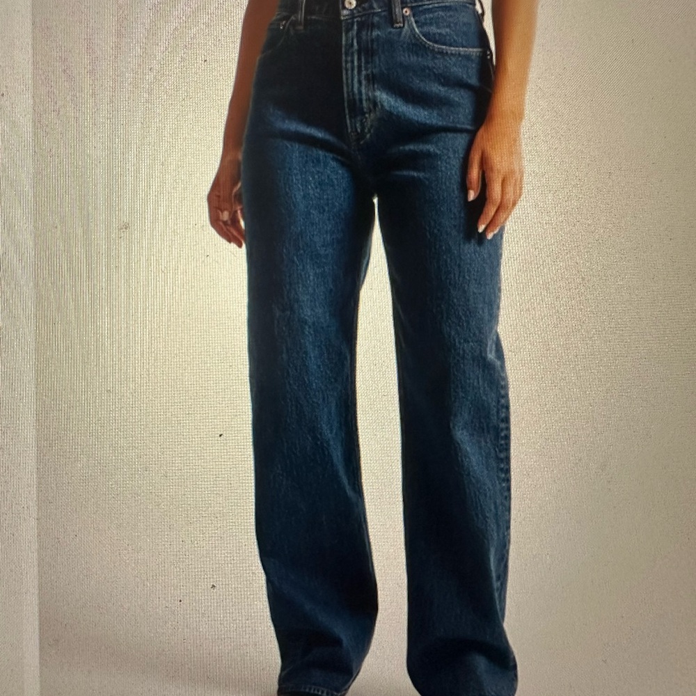 Abercrombie Curve Love High Rise 90s Relaxed Jean